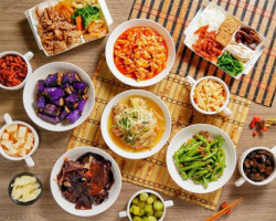 Yī Liú Qīng Zhōu Xiǎo Cài food