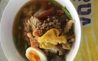 ก๋วยเตี๋ยวกะลา ริมน้ำยม inside