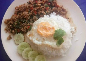 ข้าวกะเตี๋ยวด่านเกวียน food