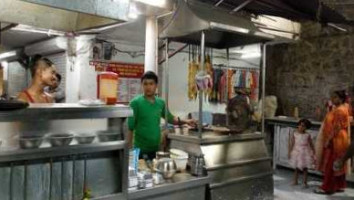 Hukam Singh Fast Food Corner food