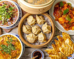Lóng Chāng Xiǎo Guǎn food