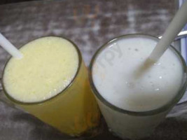 Shri Shankar Vilas Juice Center food