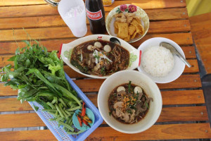 ก๋วยเตี๋ยวเรือภูผาตระการพืชผล food