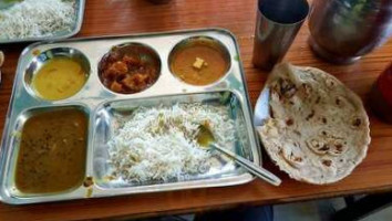 Aryan Bhojnalaya food