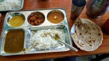 Aryan Bhojnalaya food