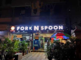 Fork N Spoon outside
