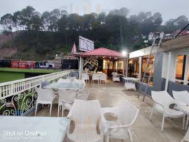 Mountain Grill Kasauli food