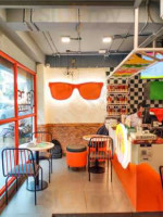 Rasna Buzz Cafe inside