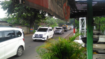 Warung Kopi Ibu Ros Umi Yoga outside