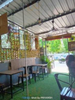 Cham Chaa Cafe outside