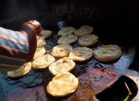 Kaavanna Parotta Kadai food