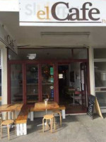 El Cafe inside