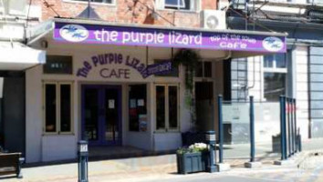 The Purple Lizard outside