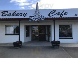 Paris Bakery Cafe outside