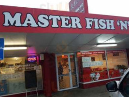 Master Fish 'n ' Chicken outside