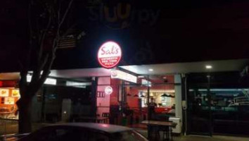 Sal's Authentic New York Pizza outside