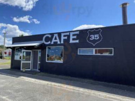 Cafe 35 outside