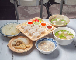 Yá Chǐ Ròu Yuán Xī Mén Diàn food