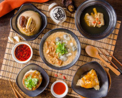 Pàng Mā Mā Dà Cháng Miàn Xiàn Tái Zhōng Féng Jiǎ Diàn food