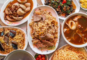 Huá Xìng Shàn Yú Yì Miàn food
