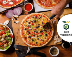 Yáo Gǔn Pī Sà Pizza Rock Táo Yuán Diàn food