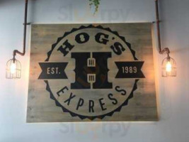 Hog's Express inside