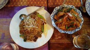 Ruean Phae Thai food