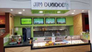 Jim Dundee Cairns inside