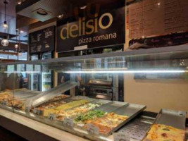 Delisio Pizza Romano food
