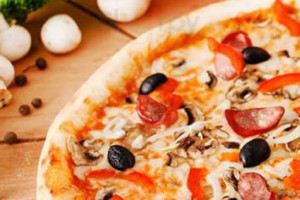Biella Pizza food