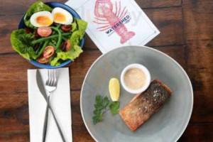 Watershed And Grill Cammeray food