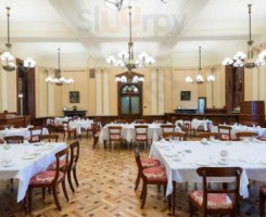 Strangers' At Queensland Parliament food