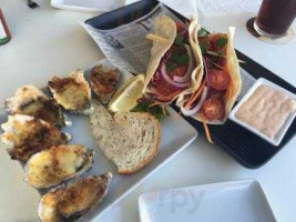 Oyster Bar Holdfast Shores food
