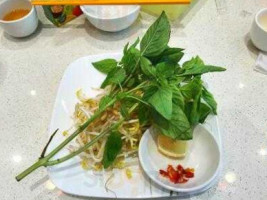 Hoang Yen Vietnamese & Chinese Restaurant food