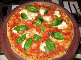 Mezza Via Italian Cuisine food