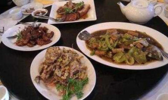 Walrus Chinese Restaurant food