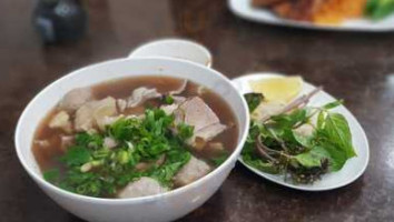 Quoc Huong Vietnam Restaurant food