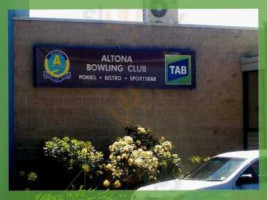 Altona Bowling Club outside