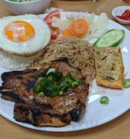 Phamous Vietnamese Restaurant food