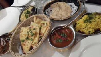 Kohinoor Tandoori Indian Restaurant food