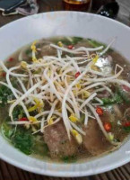 Bay City Noodle & Cafe Minh food