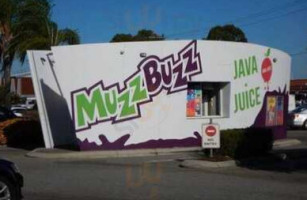 Muzz Buzz outside