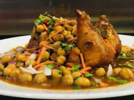 Bay Leaf Indian Cuisine Mile End West food