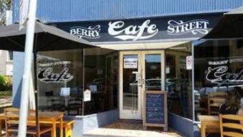 Berry Street Cafe outside