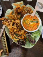 Uthong Thai food