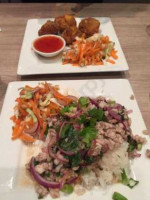 Darjoh's Asian Cuisine food