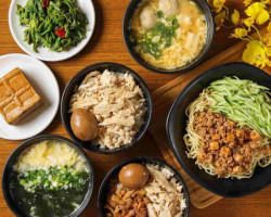 Zhī Xiāng Jī Ròu Fàn food