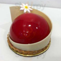 The Little French Patisserie food