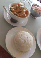 Halo Thai Charnwood food