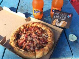 Domino’s Pizza Airlie Beach food